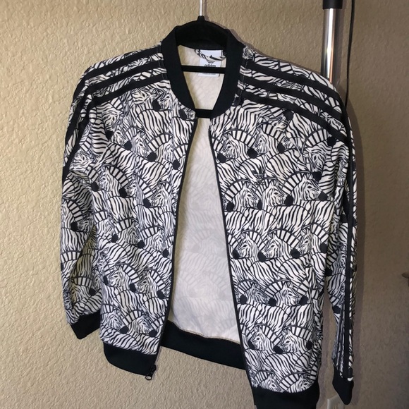 🎉Host Pick🎉 Adidas Zebra 🦓 Girls Jacket - Picture 3 of 16